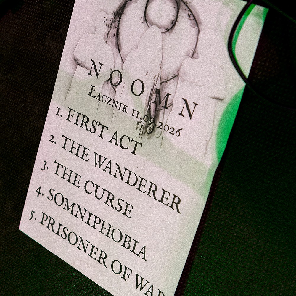 Setlista NOOMN przygotowana na koncert w klubie Łącznik we Wrocławiu, zawierająca pięć utworów zespołu.